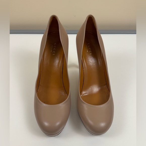 Gucci Nappa Charlotte Leather Pump in Winter Rose - Picture 5 of 12